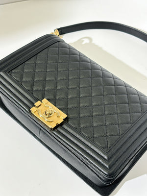 Chanel Le Boy 28 - Nera/Caviar - HW Gold